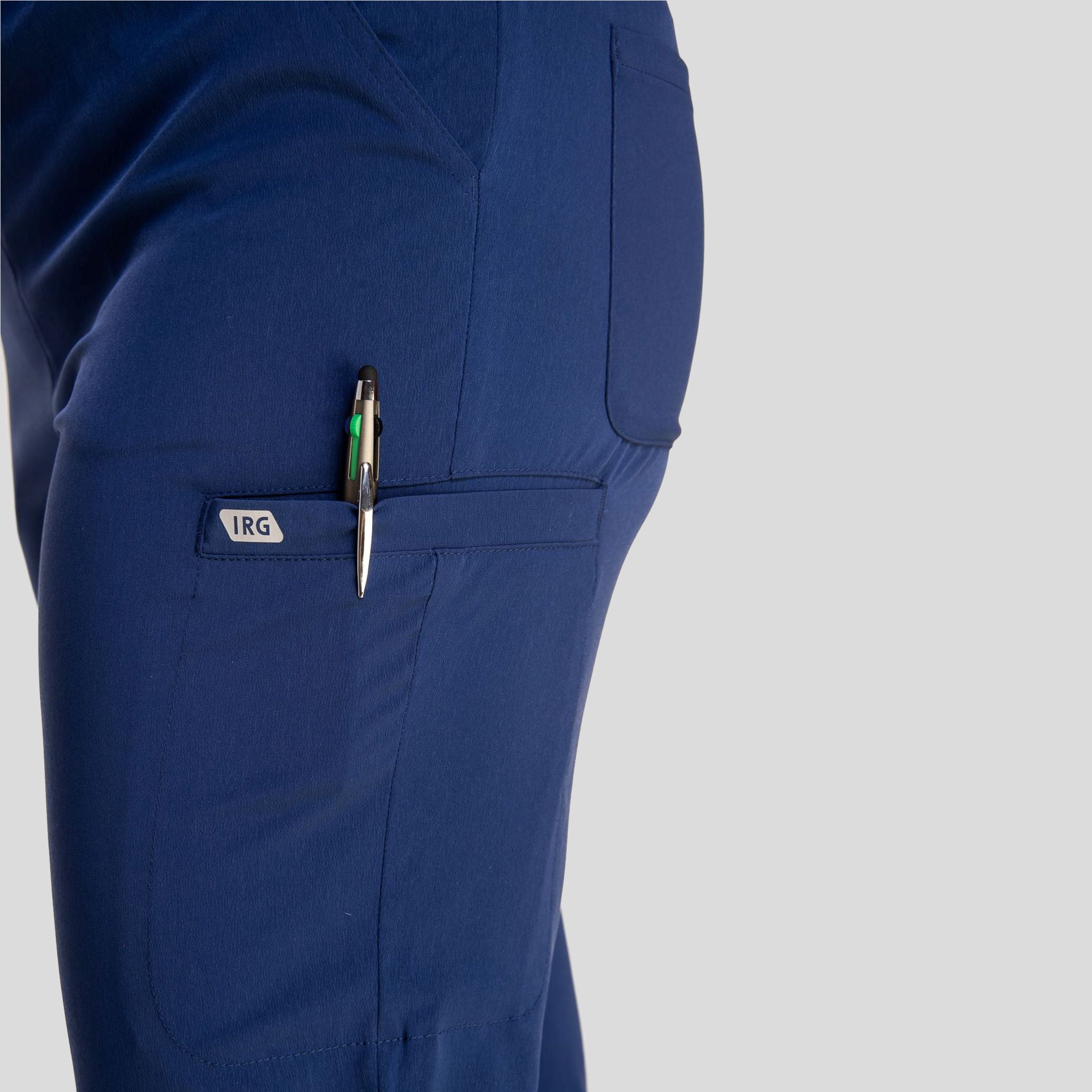 Women’s Elastic Waist Pant