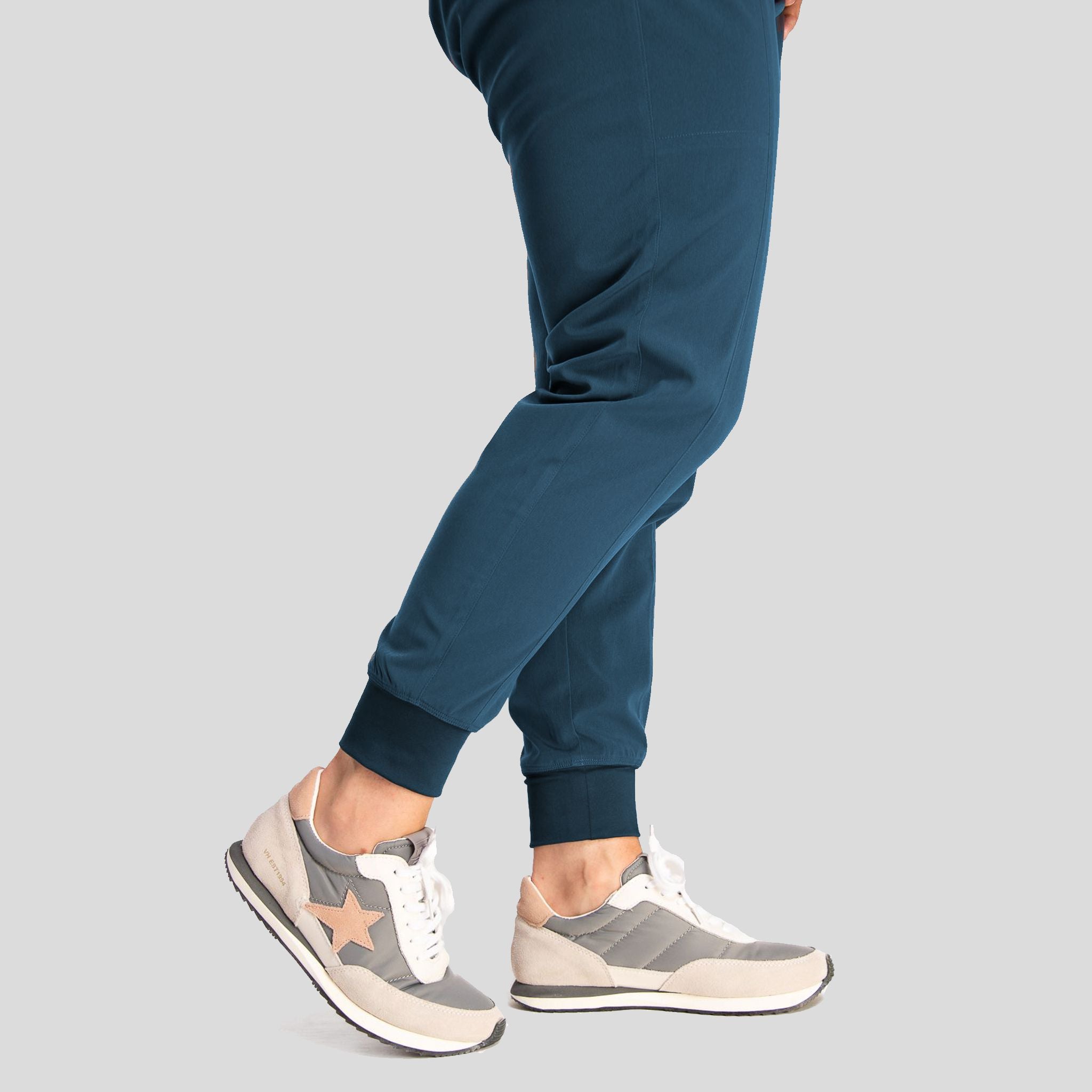 Women’s Jogger Scrub Pants