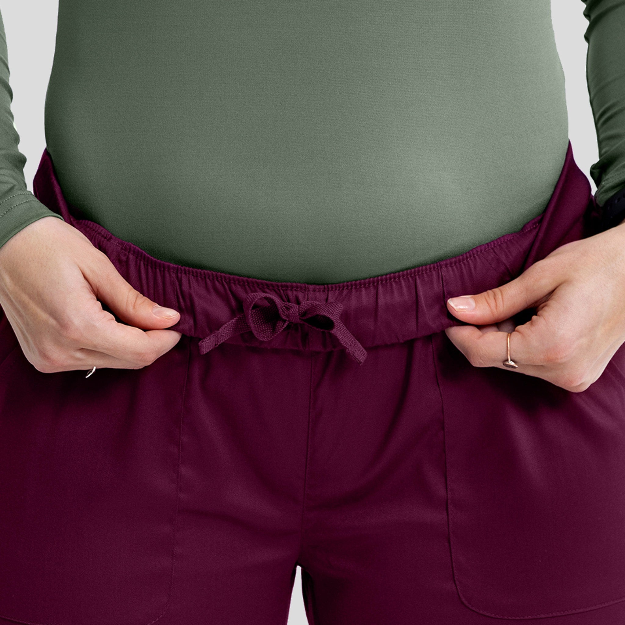 Women’s Elastic Waist Pant