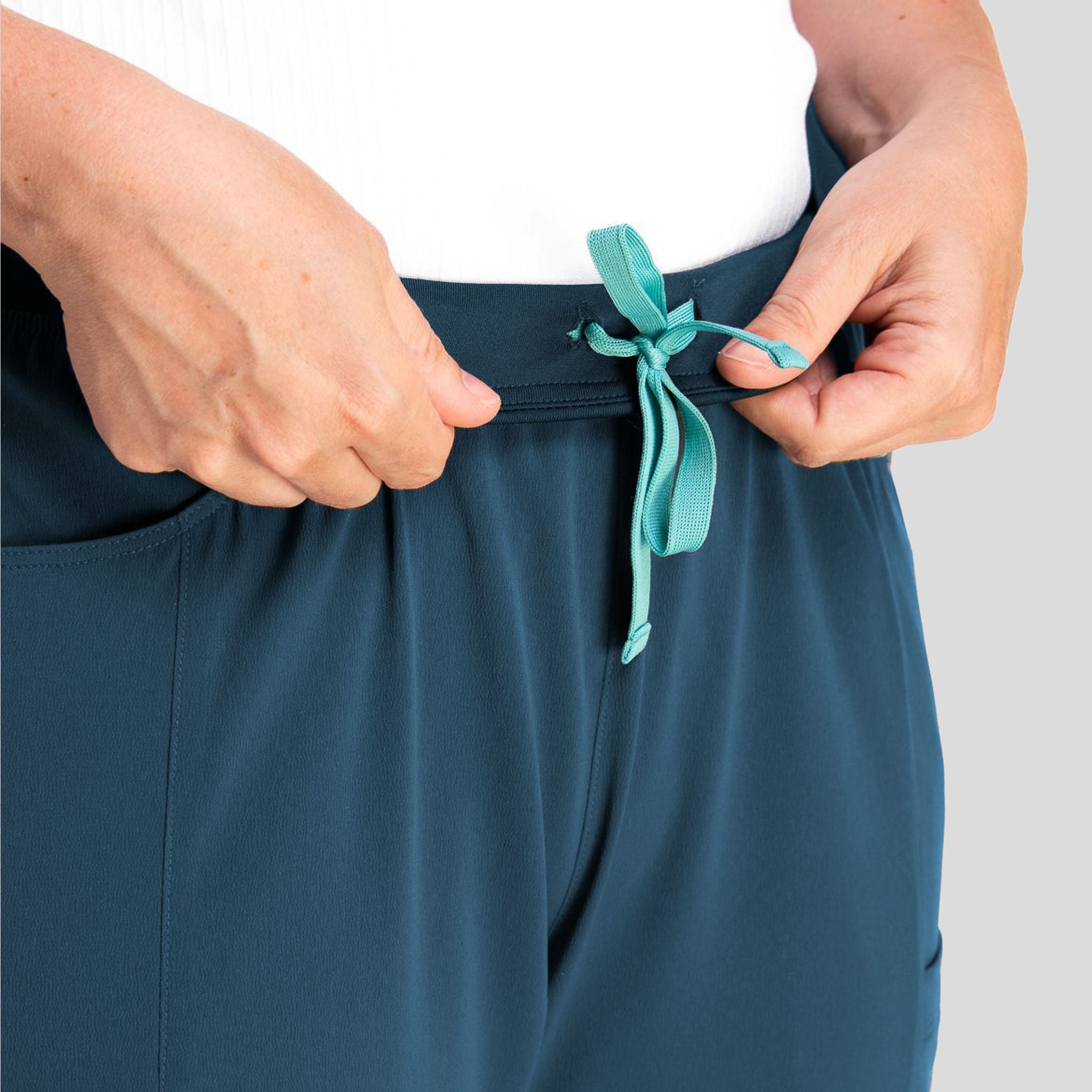 Women’s Jogger Scrub Pants