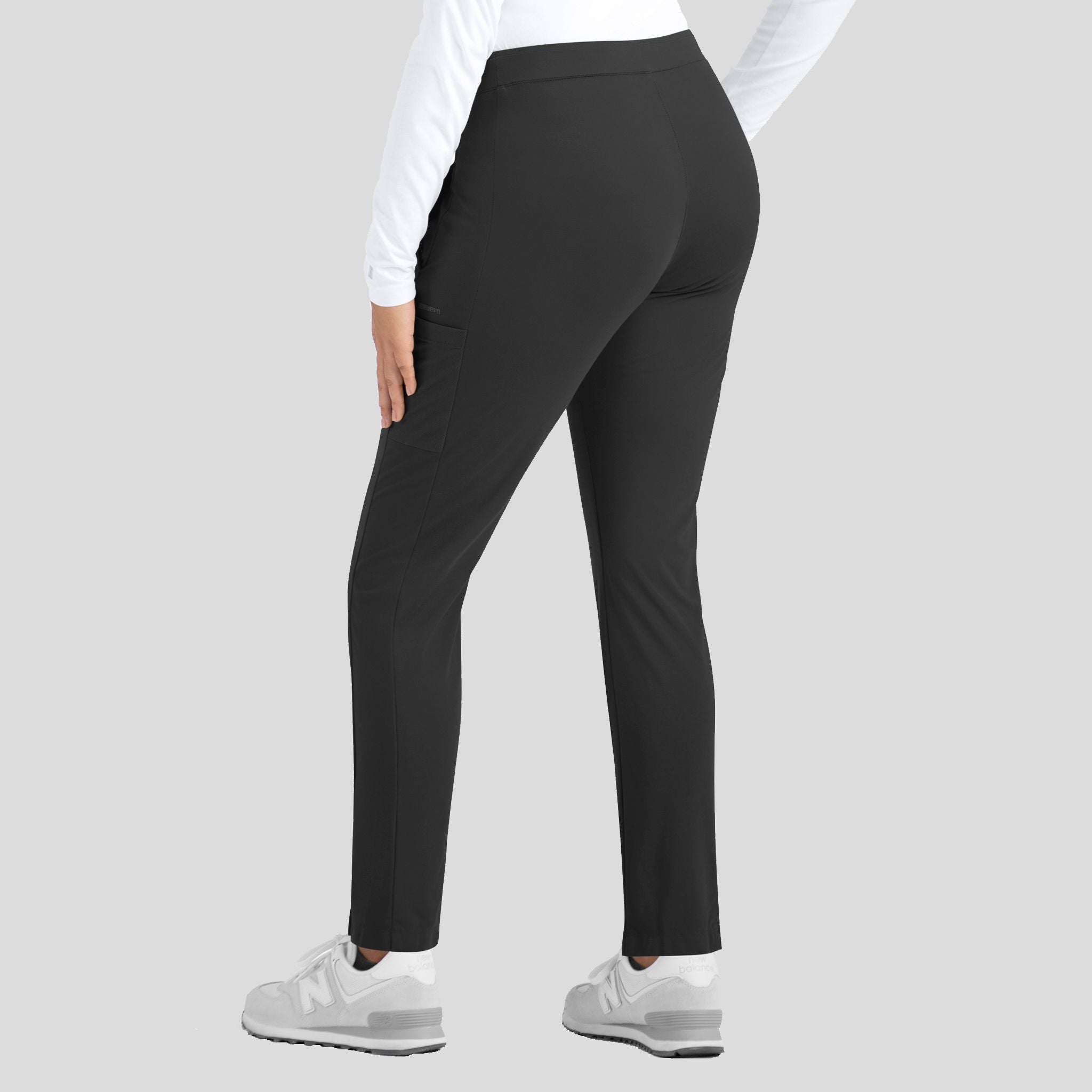 Women's Mid Rise Tapered Pant