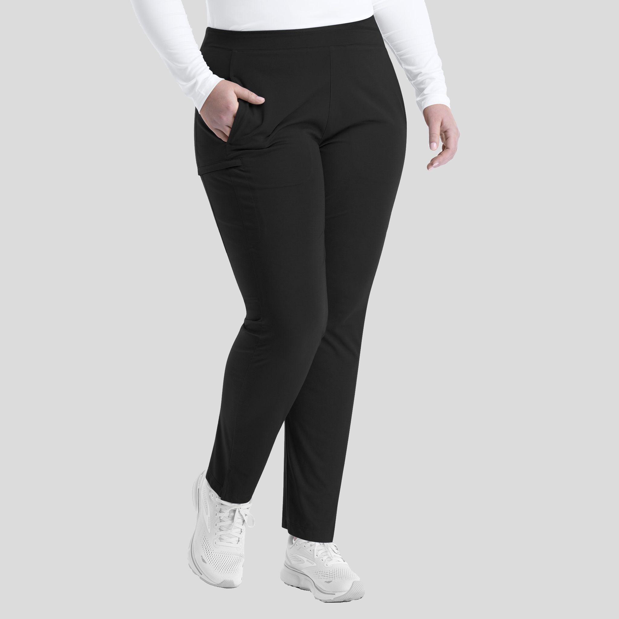 Women's Mid Rise Tapered Pant
