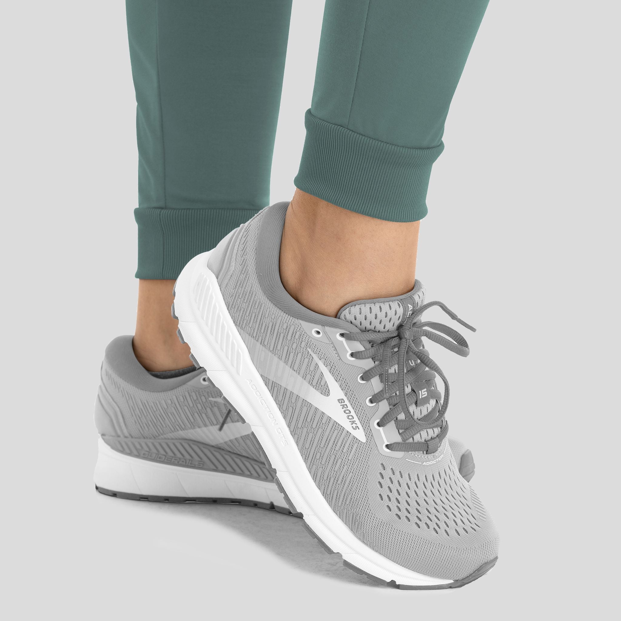 Women's Mid Rise Elastic Jogger