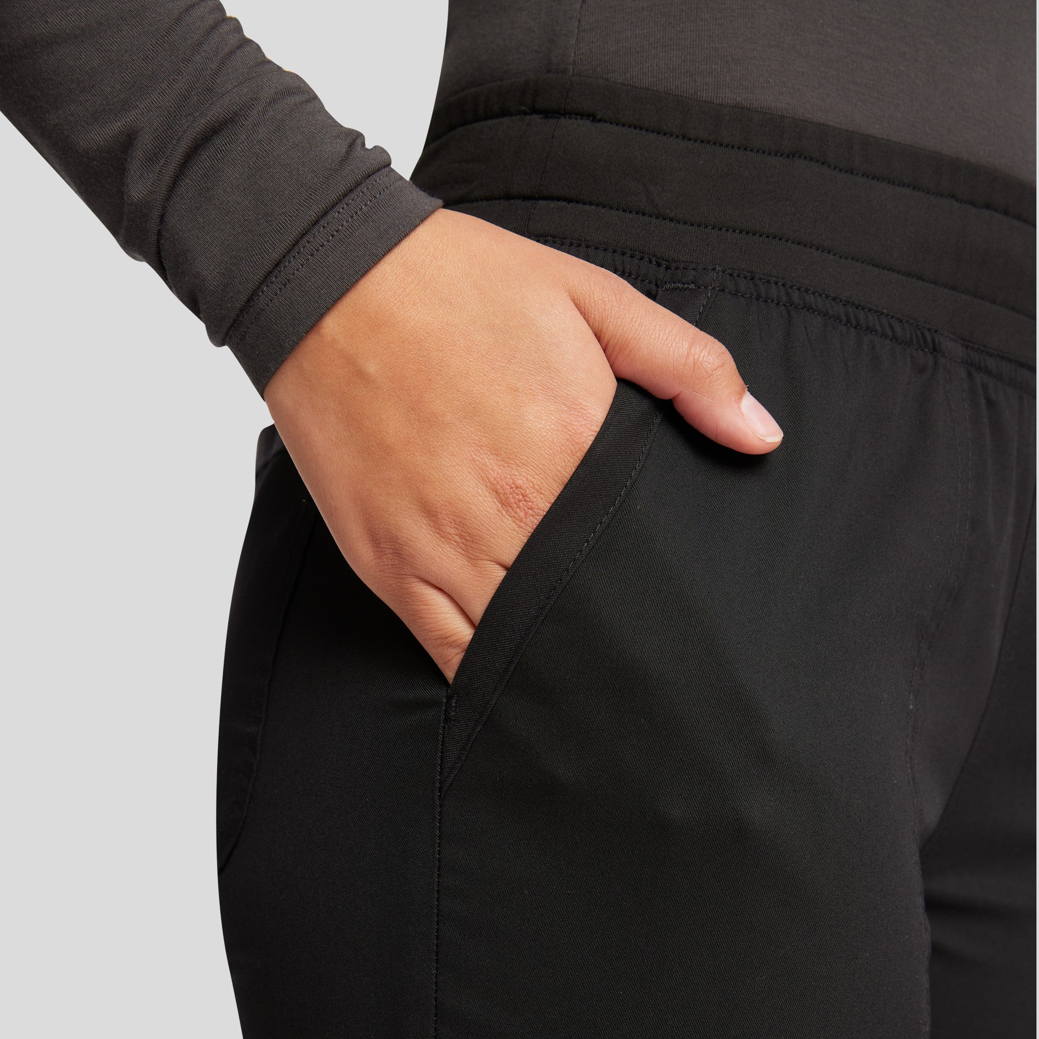 Women's Mid Rise Jogger Scrub Pant